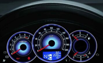 Улучшаем приборную панель автомобиля