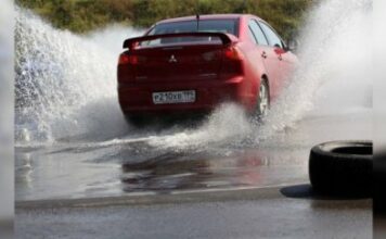 Аквапланирование шин автомобиля: причины появления