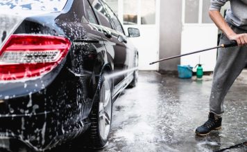 Мойка авто в автомойке: поддерживайте идеальное состояние автомобиля с минимальными затратами