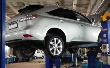 В каких случаях обращаются в сервисный центр Лексус?